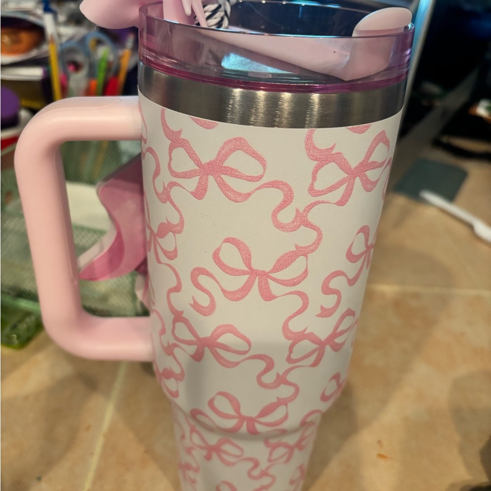 Pink Bow Patterned Tumbler